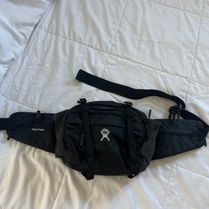 Hydro Flask hydration fanny pack